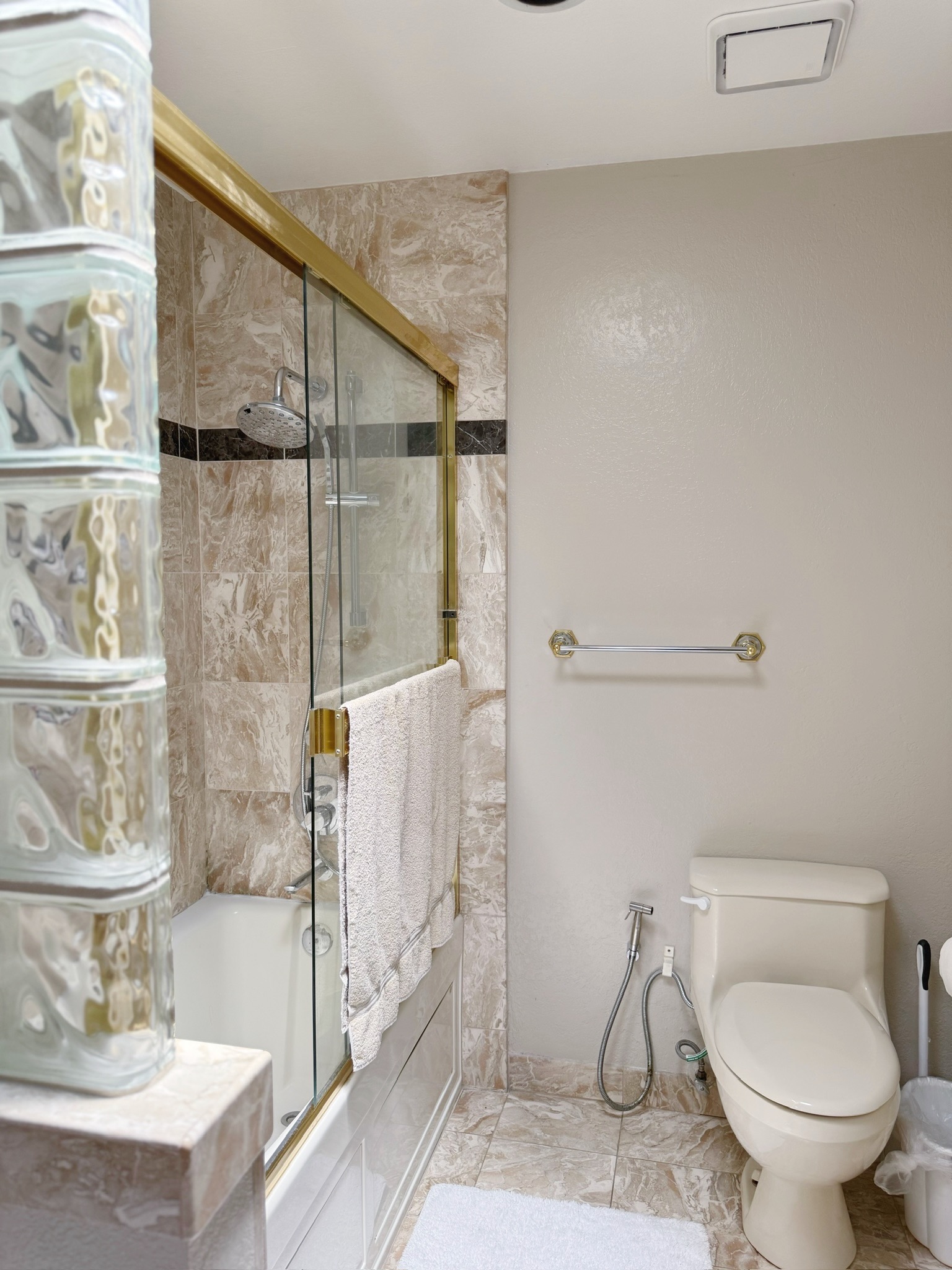 Fremont Family Oasis - Image 7