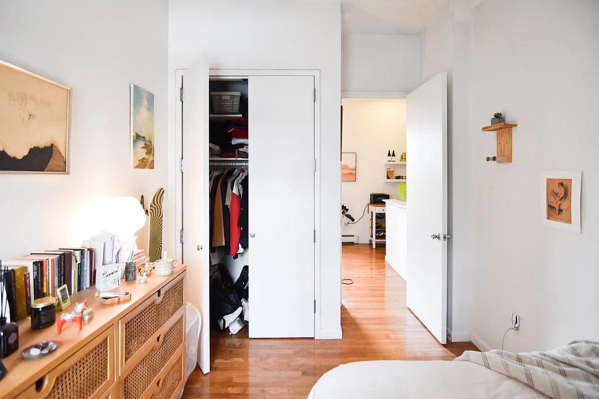 Quirky Hoboken Apartment - Image 4